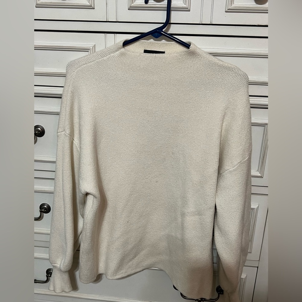 Cream oversized sweater only worn once from Vici brand